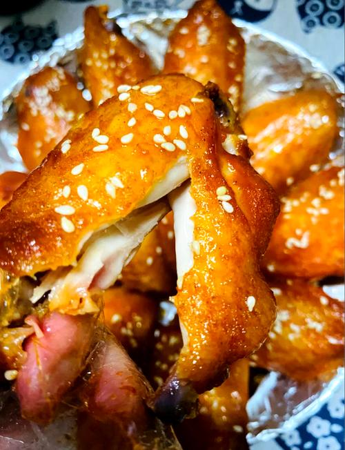 教你奥尔良鸡翅腌制技巧,鲜嫩多汁的秘诀都在这里