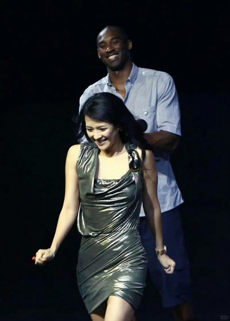 科比章子怡关系揭秘：是真的“铁”关系吗？