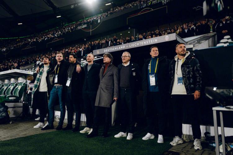 速度慢的默特萨克,是如何在绿茵场上立足的?