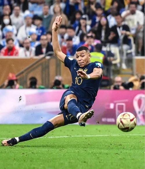 帽子戏法是哪位球星的标志？盘点那些令人惊叹的帽子戏法！