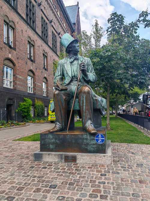 丹麦好还是芬兰好？深度分析两国生活水平、福利政策和环境！