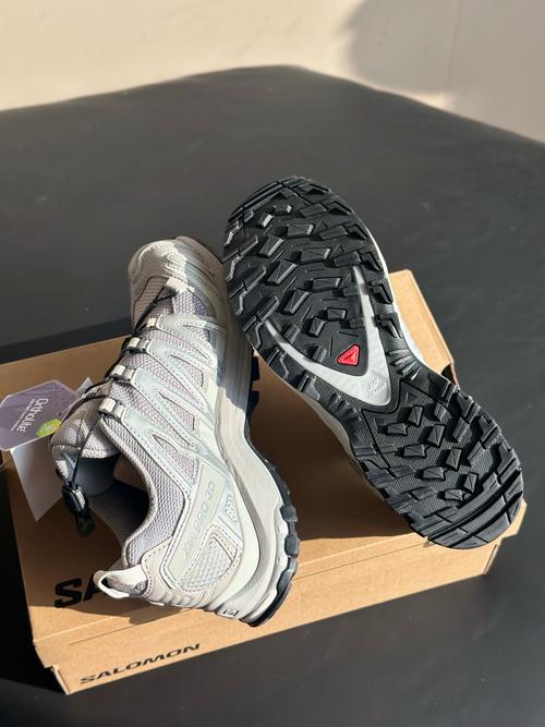 萨洛蒙跑鞋什么档次？价格贵吗？值不值得买？