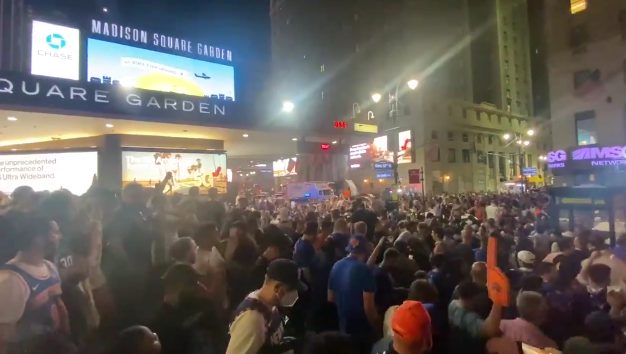 特雷杨遭球迷疯狂辱骂,究竟发生了什么?