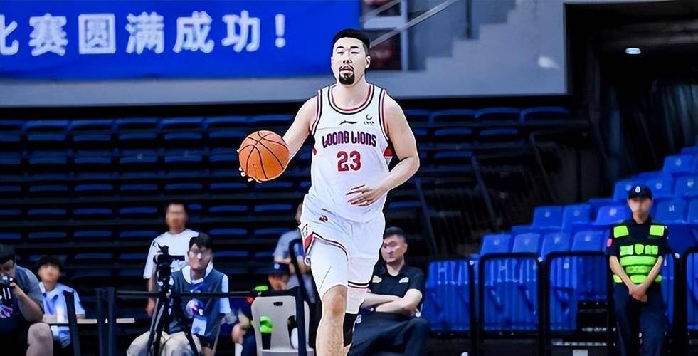 CBA新星对决：王泉泽能超越张镇麟吗？