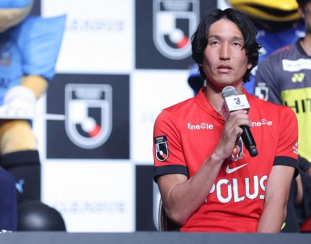 足球明星原口元气：他究竟踢哪个位置最擅长？