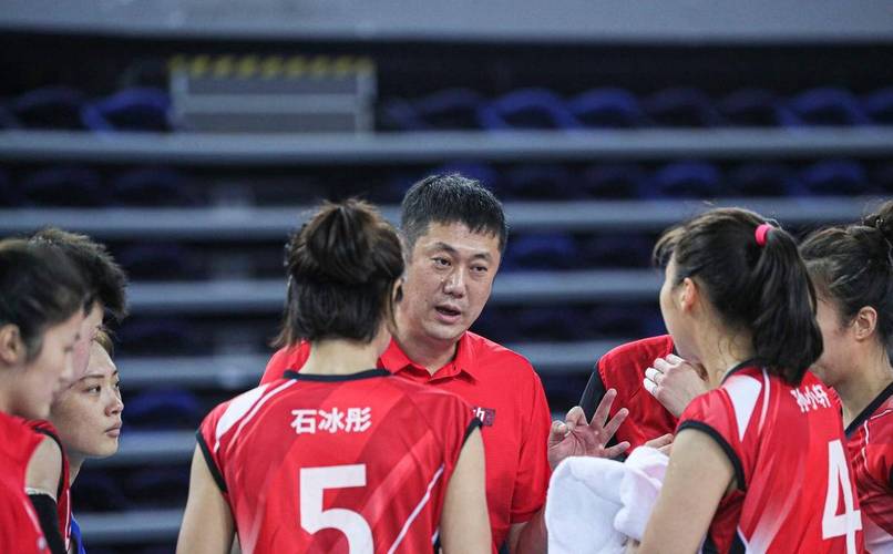 中国女排主教练是谁？赵勇带队冲击奥运梦想！