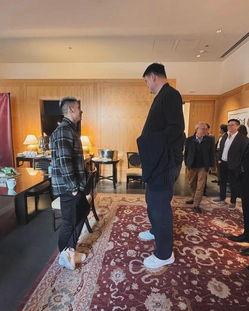 揭秘林书豪的总冠军之路：你不知道的故事