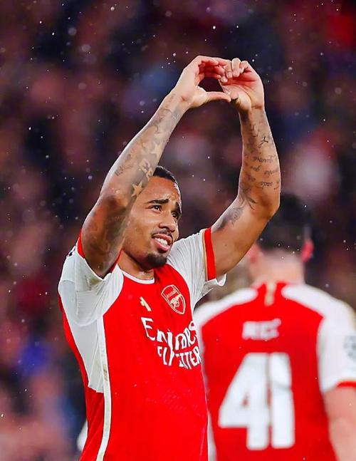 欧冠赛场上的阿森纳:豪门球队该有的实力和荣誉都有吗?