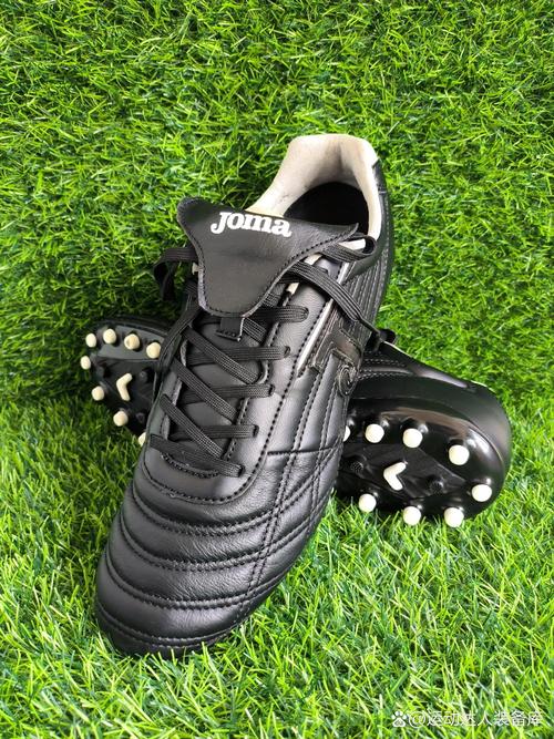 足球买什么材质的好?PU、PVC、真皮哪个更适合你?