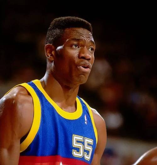 穆托姆博全名是什么？揭秘NBA传奇中锋的完整名字