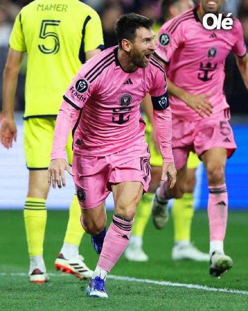 官方回应!巴萨为何放弃梅西?经济原因成关键