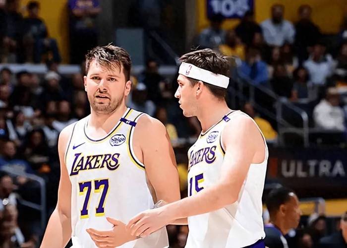 公牛和湖人哪个队更厉害?球迷投票来决定