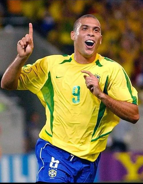 想了解巴西足球明星?带你回顾巴西足球的辉煌成就