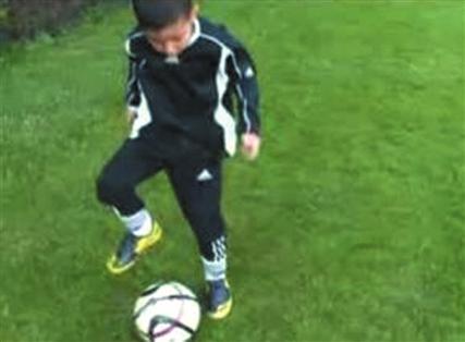 足球技巧马赛回旋发明者揭秘:真相究竟是谁?