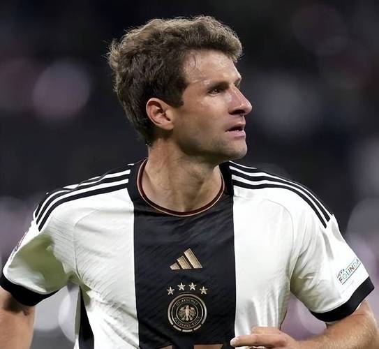 英超狼队老板是谁？他是中国人吗？