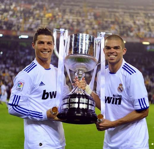 足球巨星佩佩和C罗:友谊的背后故事