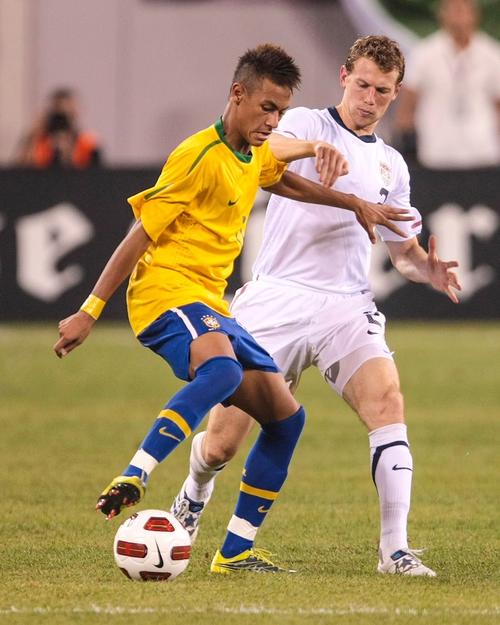 内马尔是巴西足球队队长吗？揭秘内马尔与巴西国家队的队长之谜