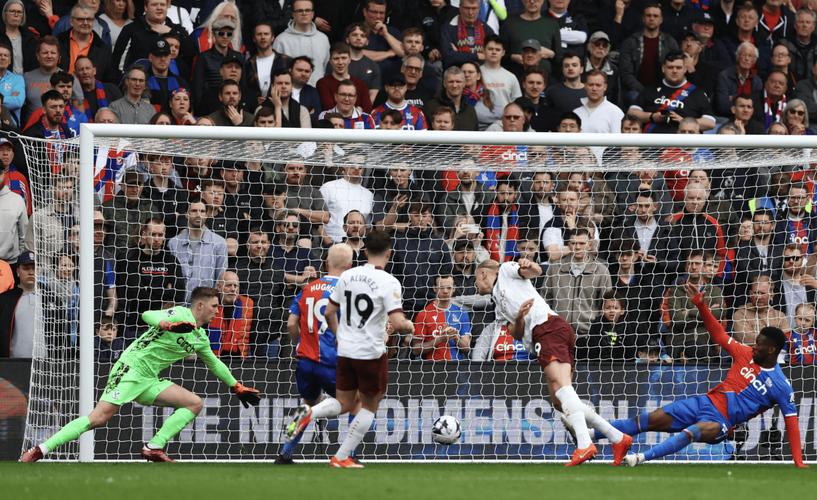 英格兰和法国巅峰对决，预测谁能最终取胜？