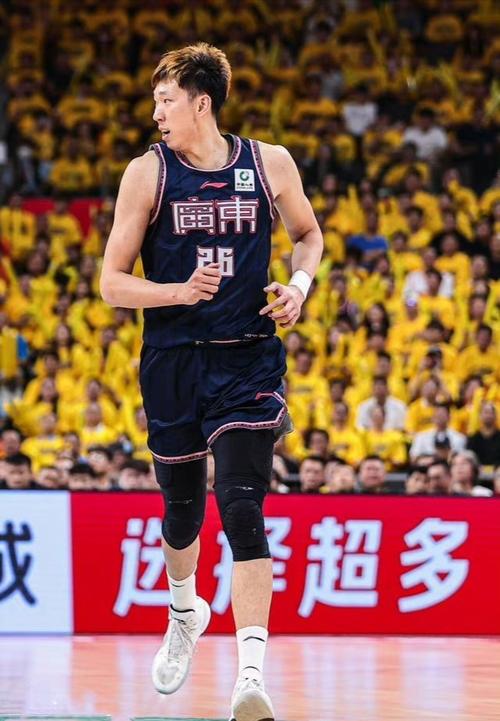 重磅消息!周琦加盟哪支CBA球队?一文了解详情