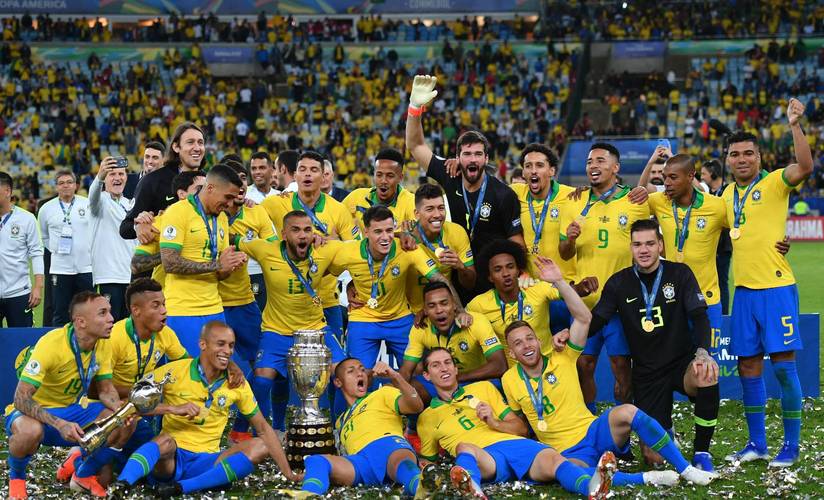 想了解巴西足球明星?带你回顾巴西足球的辉煌成就