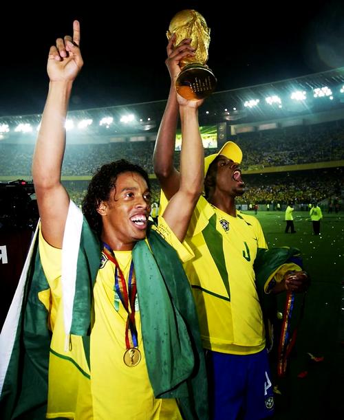 这次世界杯的冠军是谁？阿根廷时隔36年再夺冠！