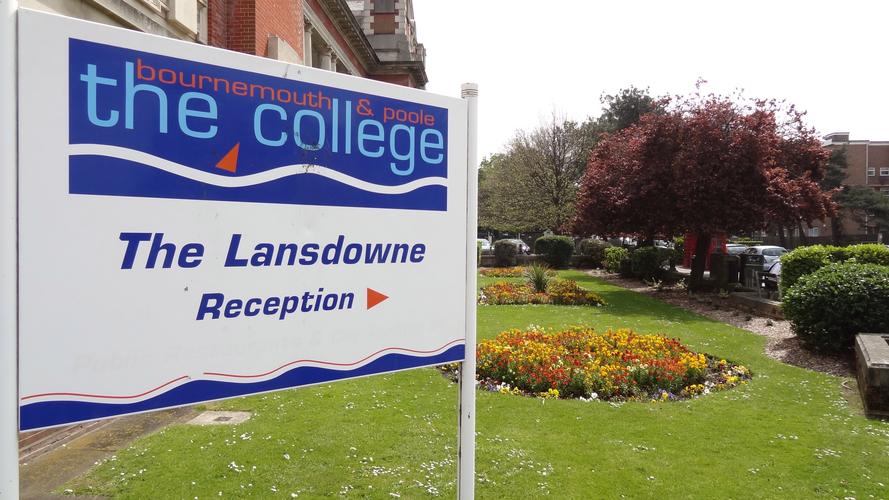 伯恩茅斯大学怎么样?英国留学热门院校深度解析