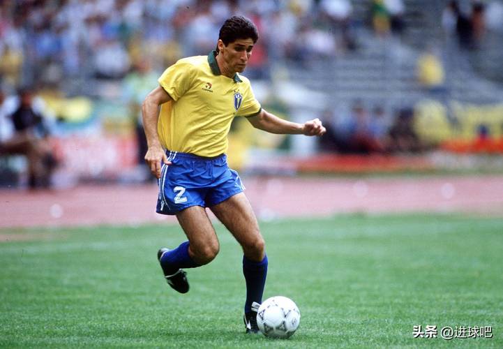 想了解巴西足球明星?带你回顾巴西足球的辉煌成就