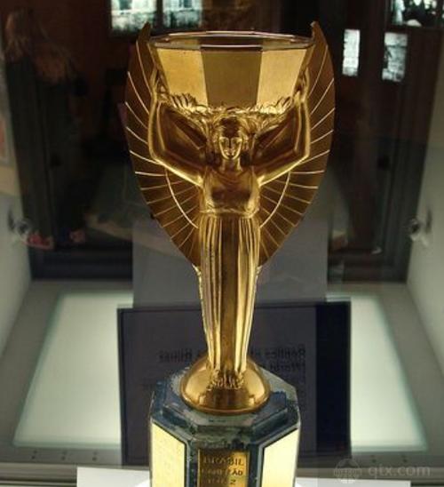 雷米特杯神秘消失：究竟是谁将它融化了？