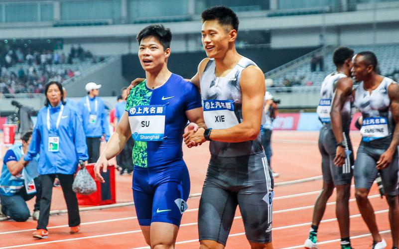 中国短跑双雄谁更强？苏炳添和谢震业技术风格大PK！