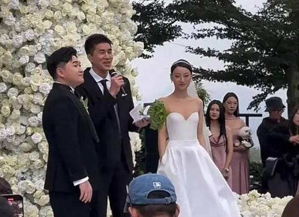 深扒郭艾伦结婚内幕！妻子背景令人震惊