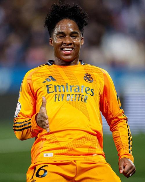 没有皇马球员的西班牙队！恩里克的决定引发巨大争议