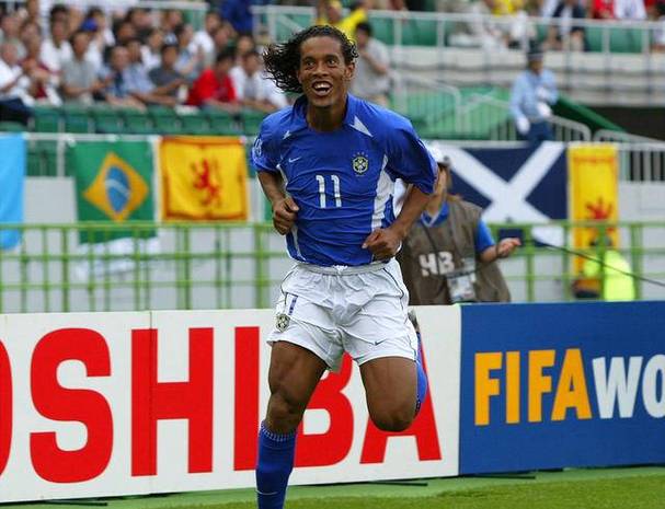 想了解巴西足球明星?带你回顾巴西足球的辉煌成就