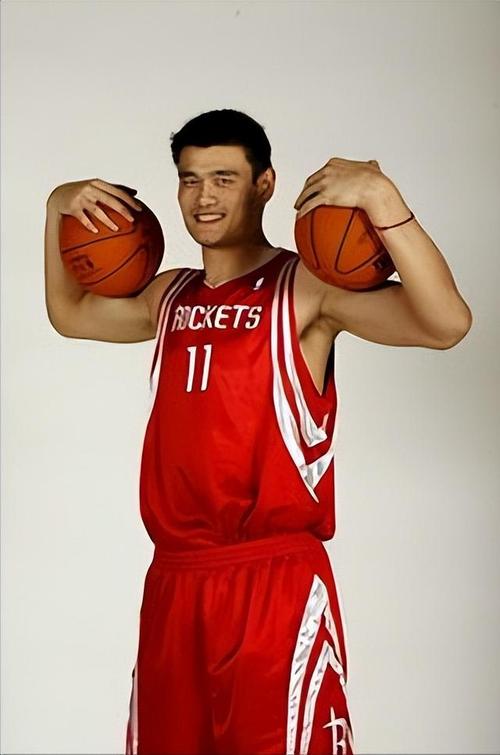 姚明到底有多少亿资产？篮球巨星的商业传奇