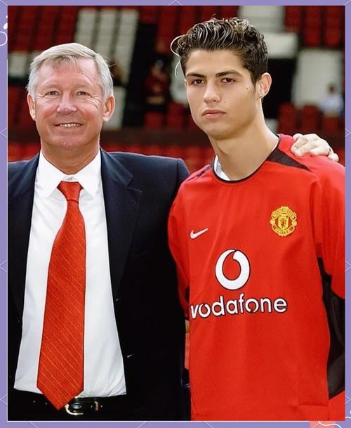 C罗曼联时期回顾：他究竟效力了多少个赛季？