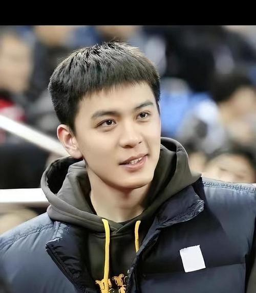 杨鸣19cm是什么梗？细扒篮球圈的八卦秘闻！