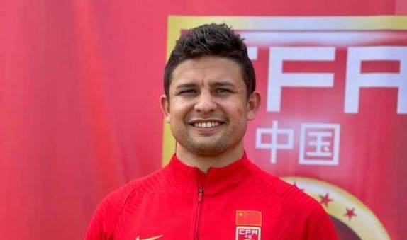 中国足球归化球员：这笔钱到底值不值？