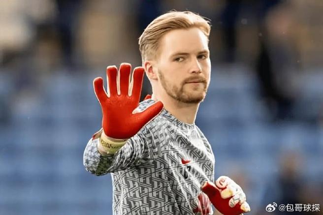 现在利物浦的9号球员是谁?他的表现如何?