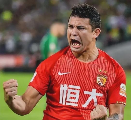 艾克森归化背后:梦想、金钱和中国足球的吸引力