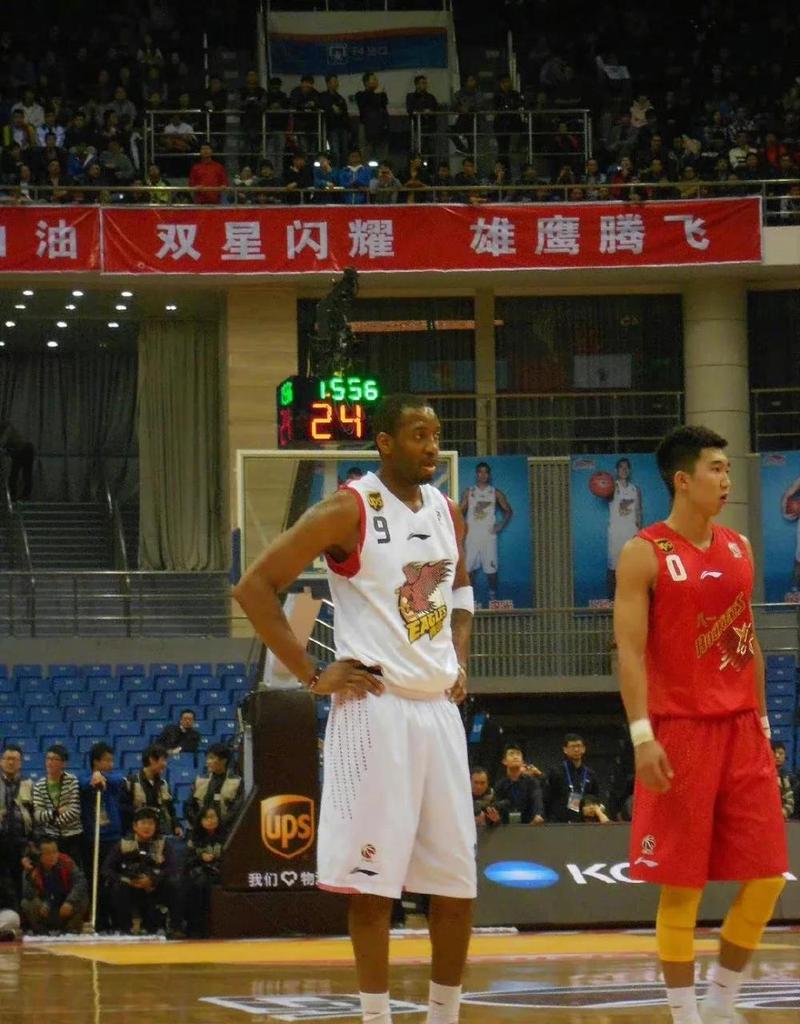 麦迪CBA混不下去？真相远比你想象的复杂