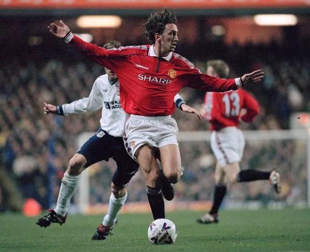 曼联旧将哈格里夫斯：实力几何？退役原因是什么？