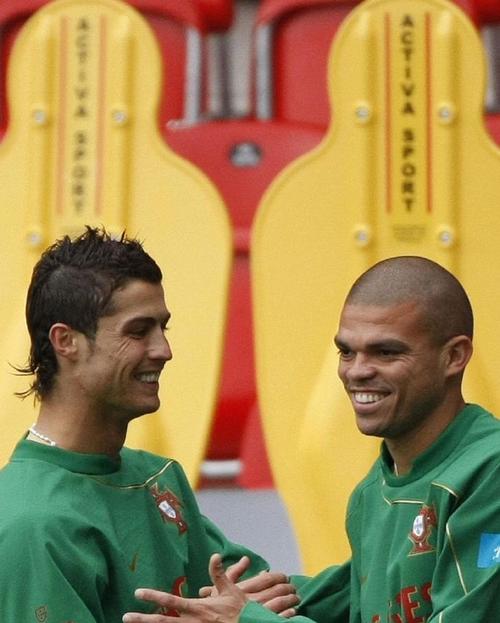 足球巨星佩佩和C罗:友谊的背后故事