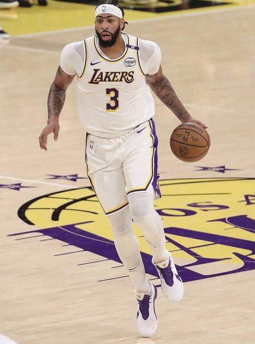 浓眉哥身高究竟是2.08米吗?揭秘NBA球星真实身高!