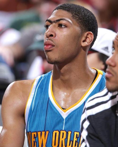 浓眉哥身高究竟是2.08米吗?揭秘NBA球星真实身高!