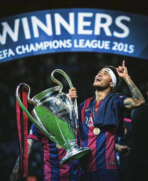 内马尔目前在哪个球队效力?内马尔职业生涯球队变迁史!