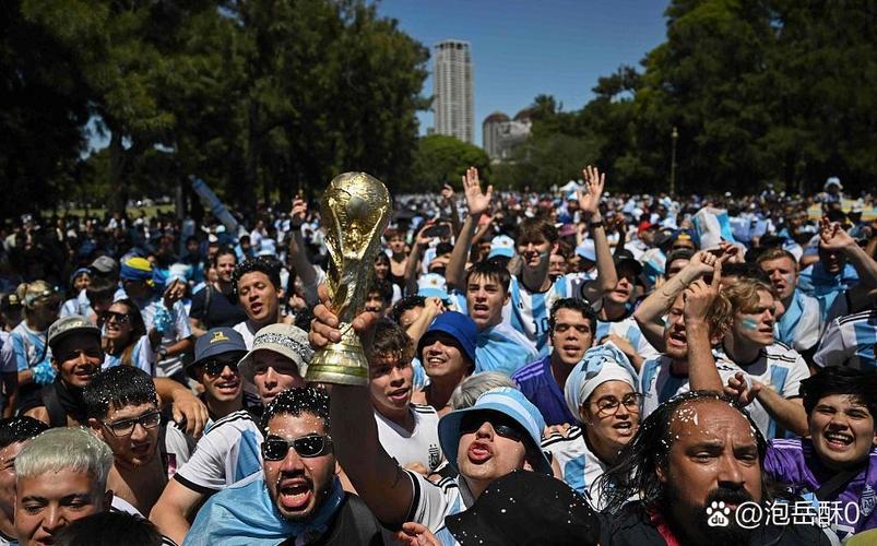 世界杯几年一次举办？四年一度的足球盛宴！