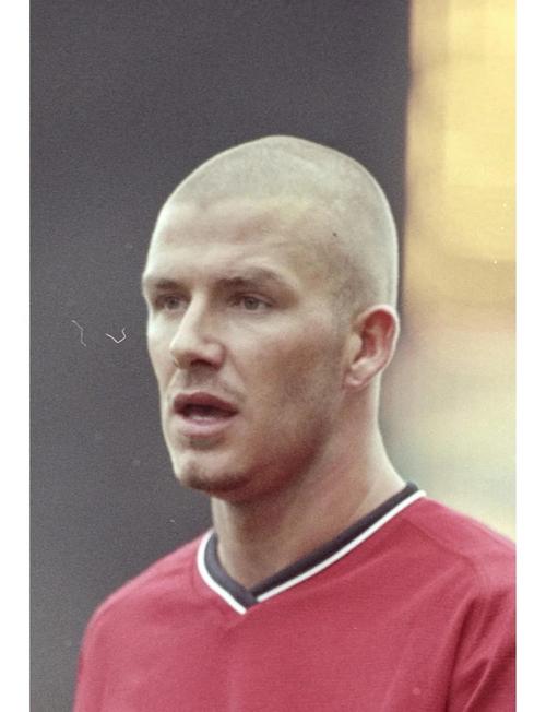 贝克汉姆最新发型图片哪里看？(热门网站与APP推荐)