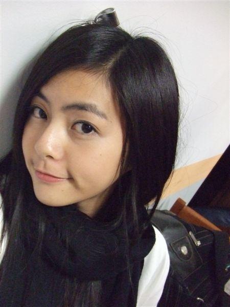 黑涩会美眉容萱多大年龄?出道经历和真实年龄盘点