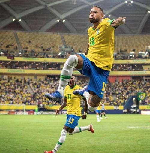 内马尔生日如何庆祝?带你看历年庆生活动全纪录!