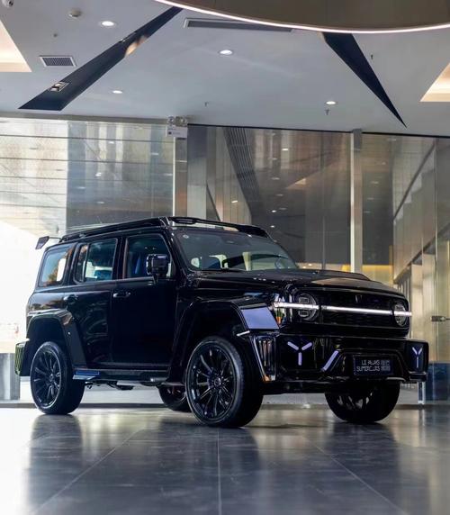 坦克300赛博朋克优缺点在哪?实测对比一看就懂!