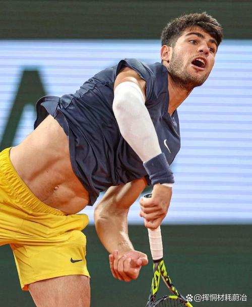 贝纳永的过人技巧有哪些?学会这三招轻松提升球感!